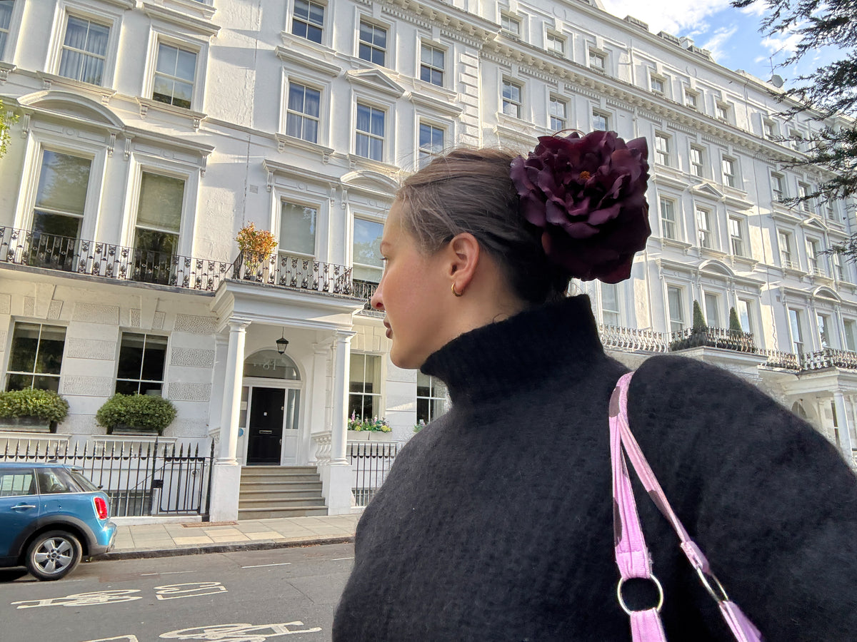 ' Burgundy Rose ' claw clip