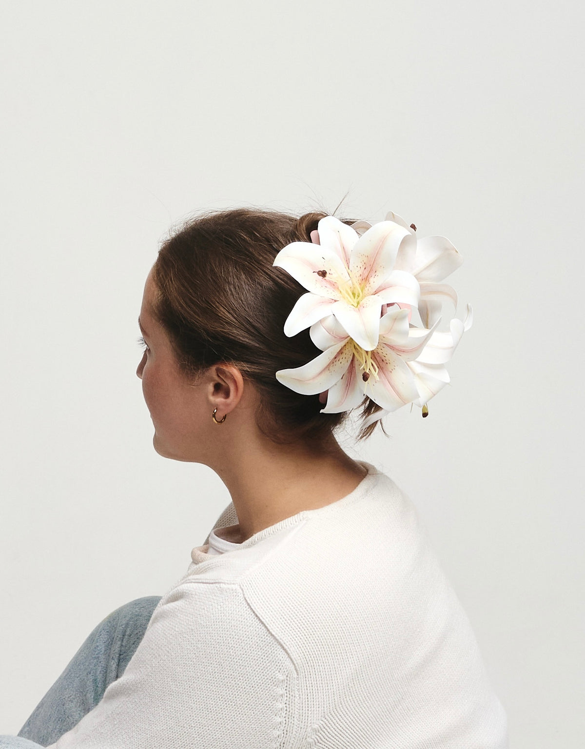 ' Madonna Lily ' claw clip