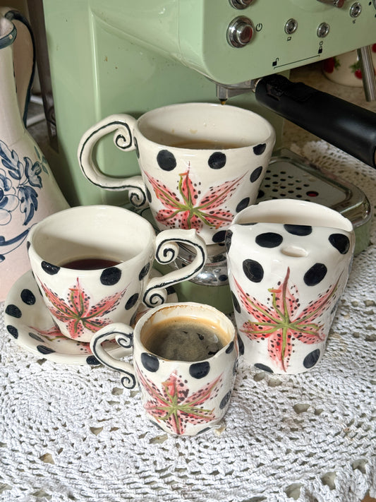 Madonna lily espresso cup